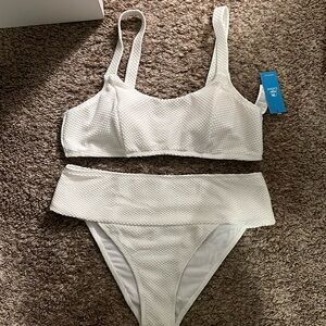 White Textured Women's Swimwear Set